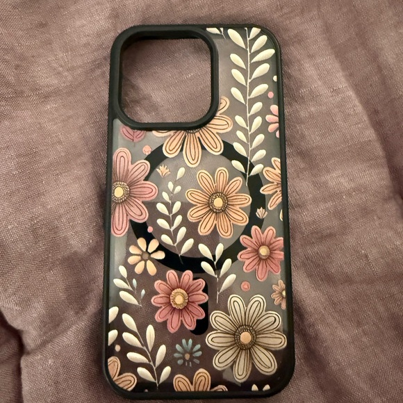 iPhone 16 Pro Floral Pattern case - Picture 1 of 1